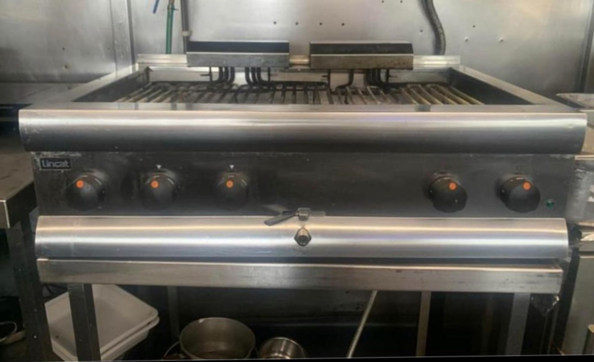 1 x Lincat Silverlink Large Chargrill Cooker - 3 Phase Powered - CL667 - Location: Brighton, Sussex, - Image 4 of 5