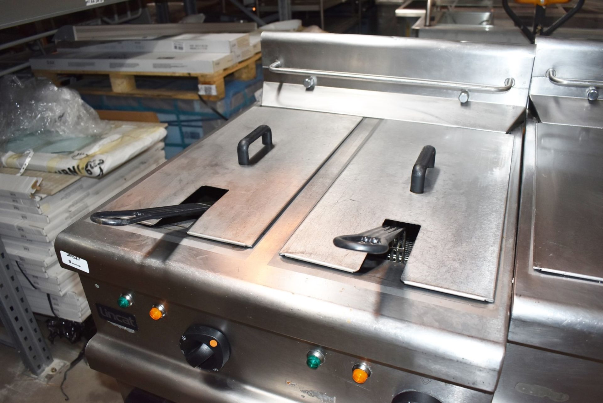 1 x Lincat Opus 700 OE7113 Single Large Tank Electric Fryer With Built In Filteration - 240V / 3PH - Image 3 of 14