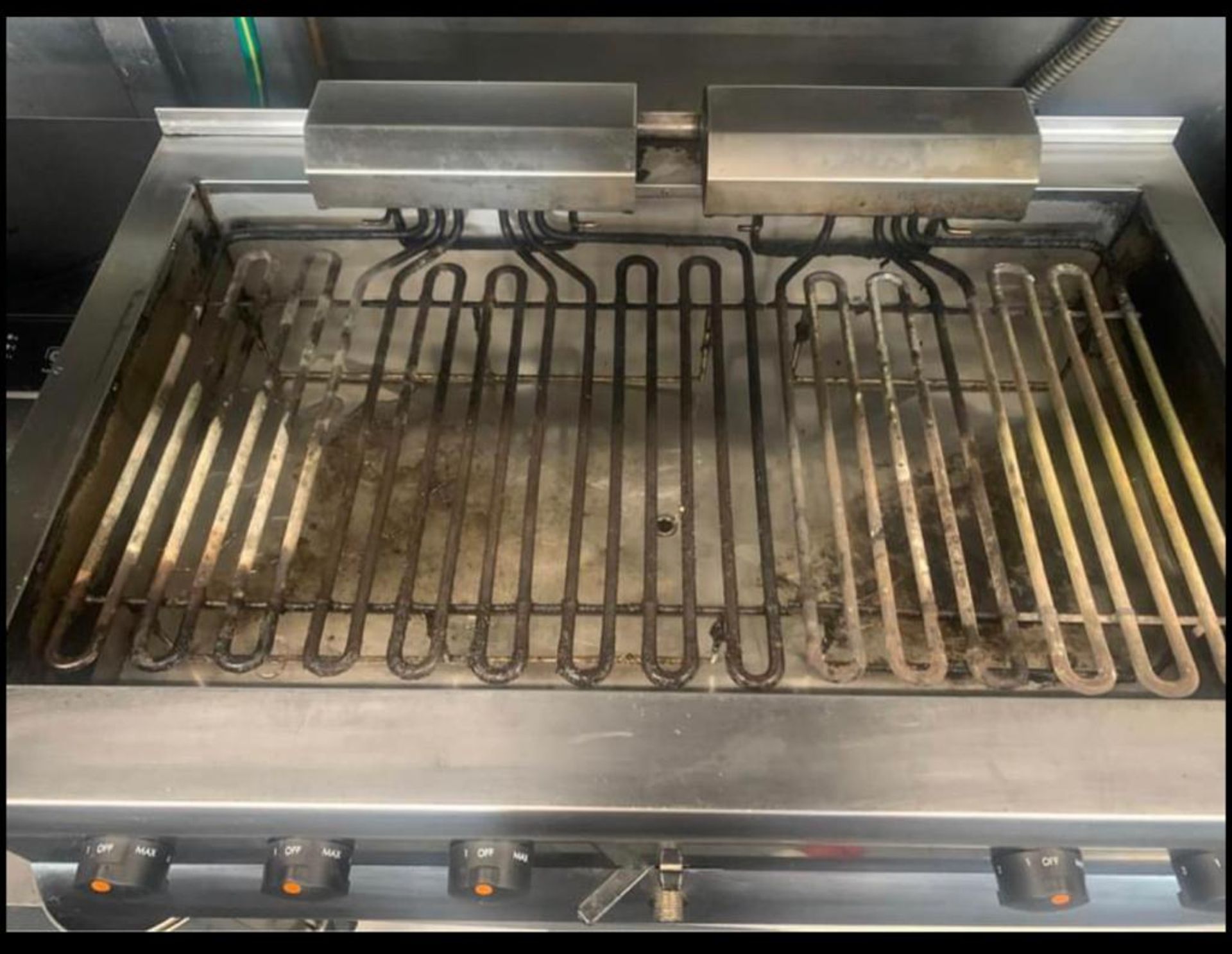 1 x Lincat Silverlink Large Chargrill Cooker - 3 Phase Powered - CL667 - Location: Brighton, Sussex, - Image 3 of 5