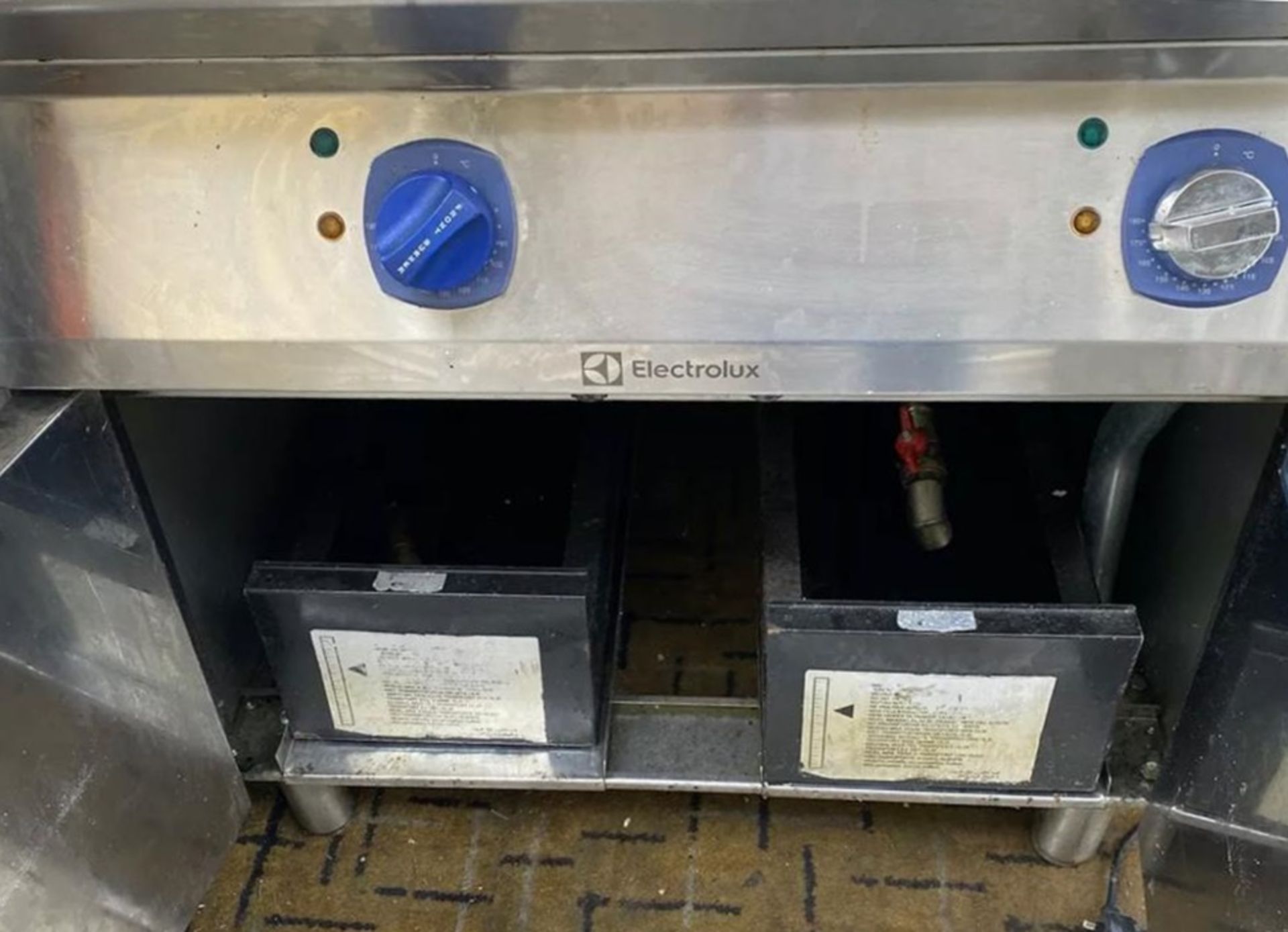 1 x Electrolux Twin Tank 3 Phase Commercial Fryer With Baskets - CL667 - Location: Brighton, Sussex, - Image 2 of 3