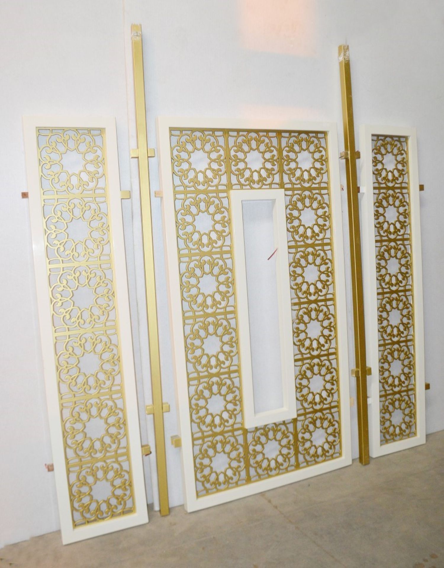 A Set Of 3 x Moroccan-style Room Divider Screen Panels With Pendant Light - Ref: HMS108 - CL668 - - Image 2 of 10