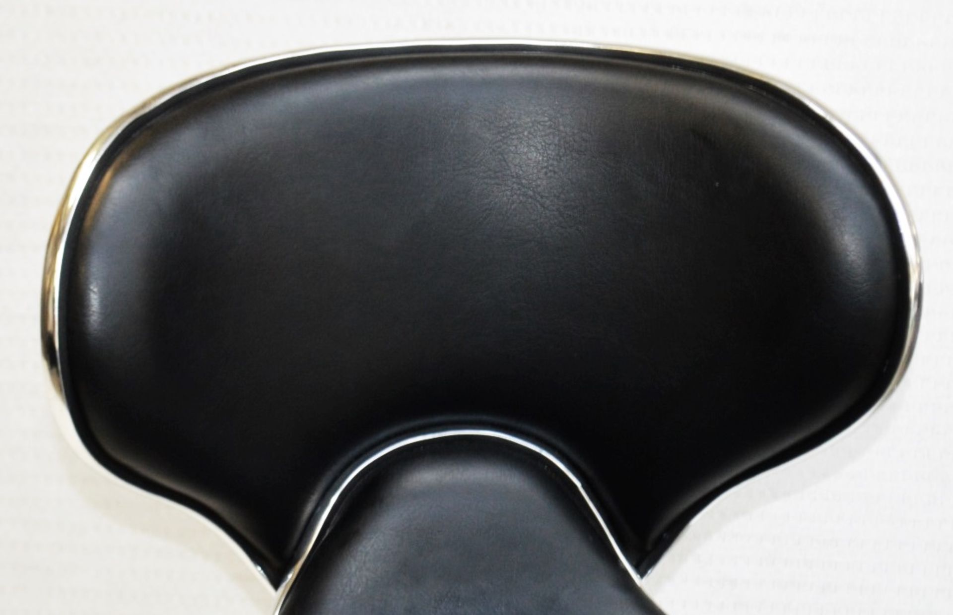 1 x Black Saddle Gas Lift Salon Swivel Chair On Castors - Ref: MHB109(2/3) - CL670 - Location: - Image 3 of 4