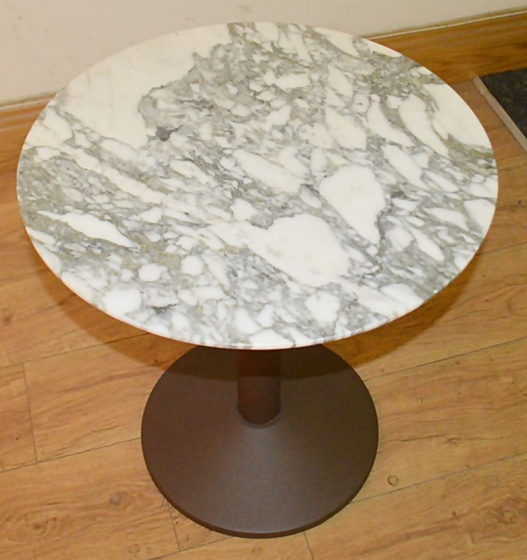 1 x Stone-Topped Occasional Table With Sturdy Metal Base - Dimensions: Height 55 x Diameter 50cm - - Image 2 of 5