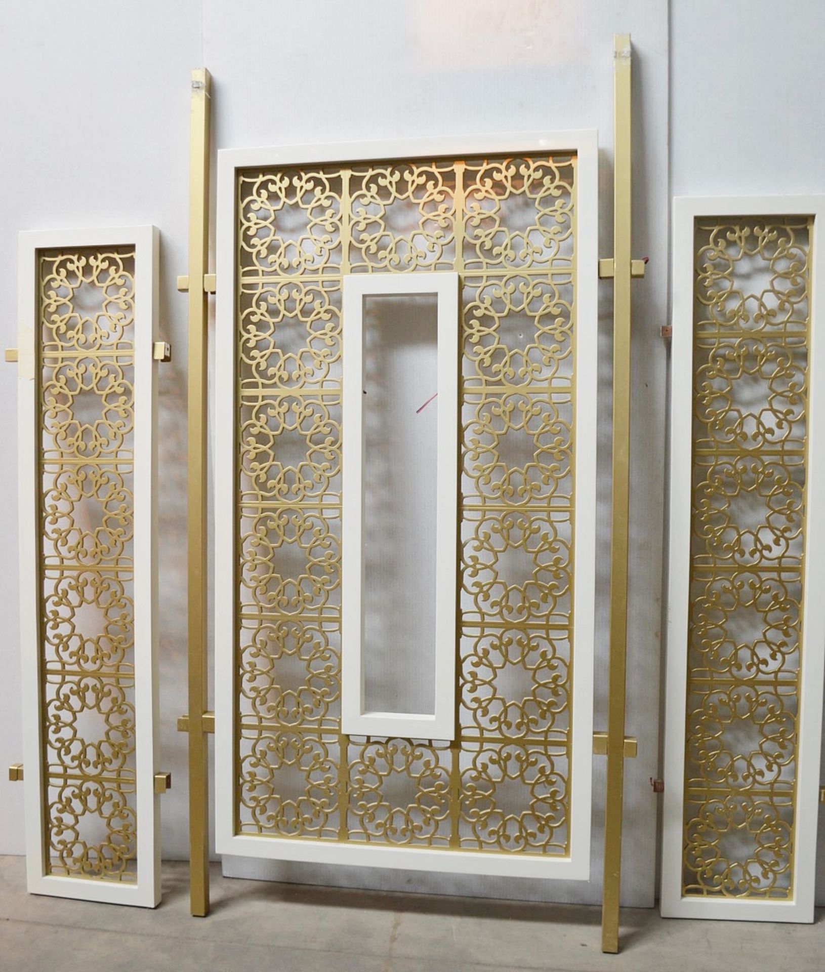A Set Of 3 x Moroccan-style Room Divider Screen Panels With Pendant Light - Ref: HMS108 - CL668 - - Image 8 of 10