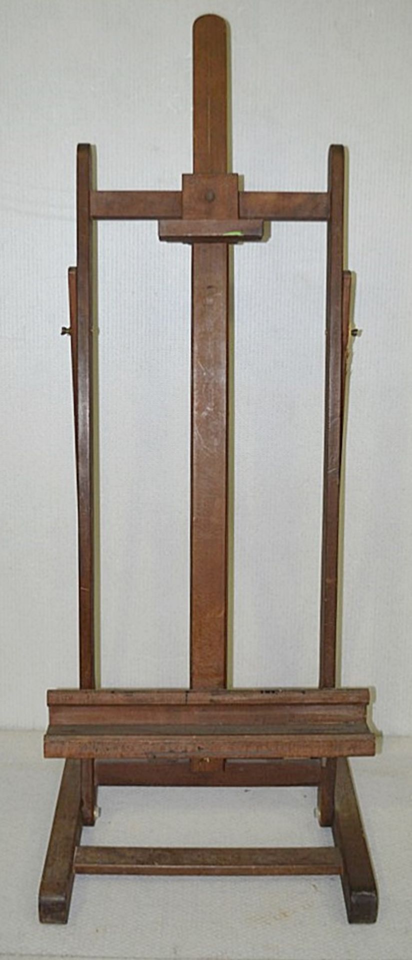 1 x Vintage Wooden Easel Display Prop - Dimensions (as pictured): H147 x W58 x D50cm - Ex-Showroom - Image 2 of 6