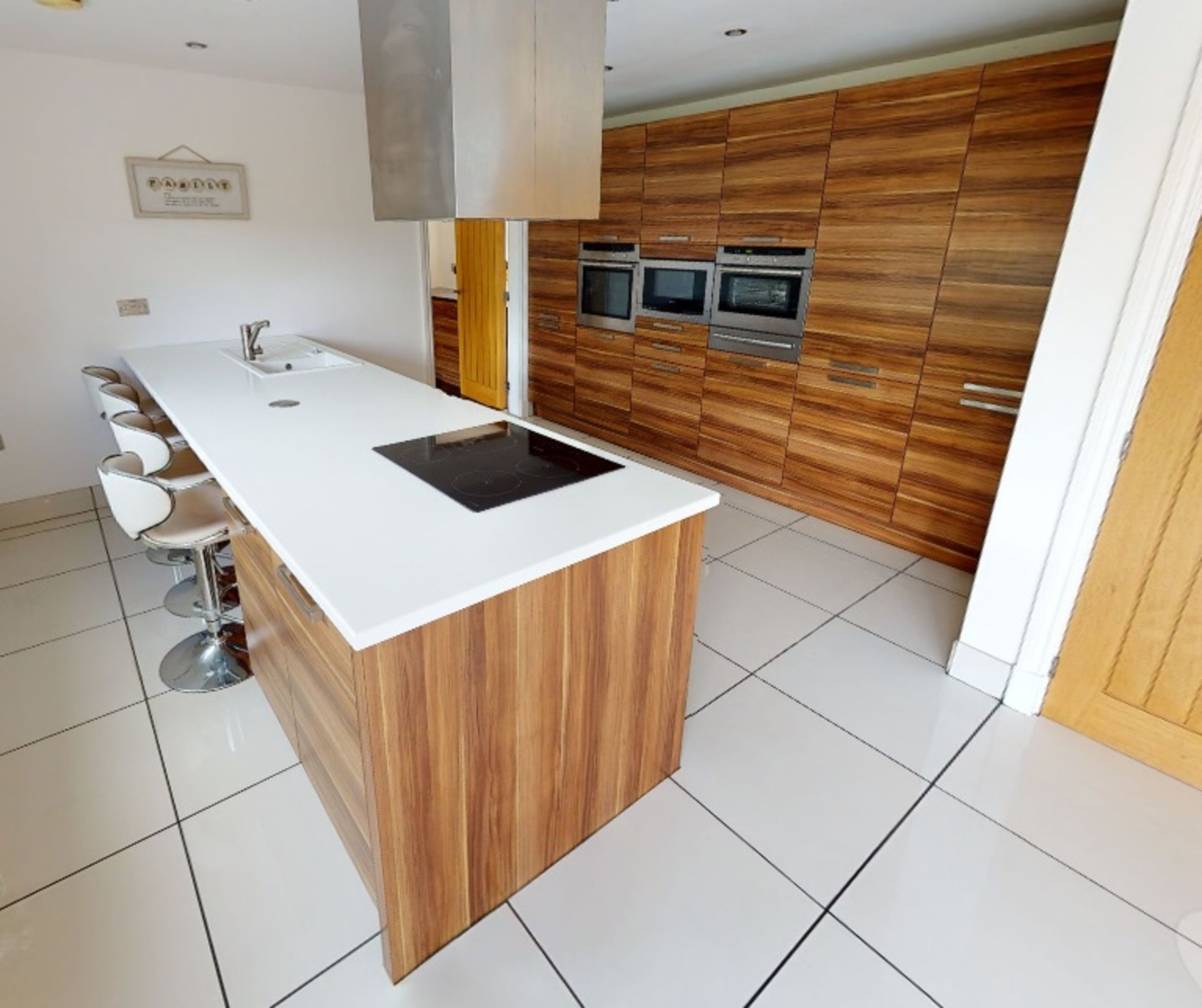 1 x Contemporary Bespoke Fitted Kitchen With Neff Branded Appliances - Collection Date: 1st November