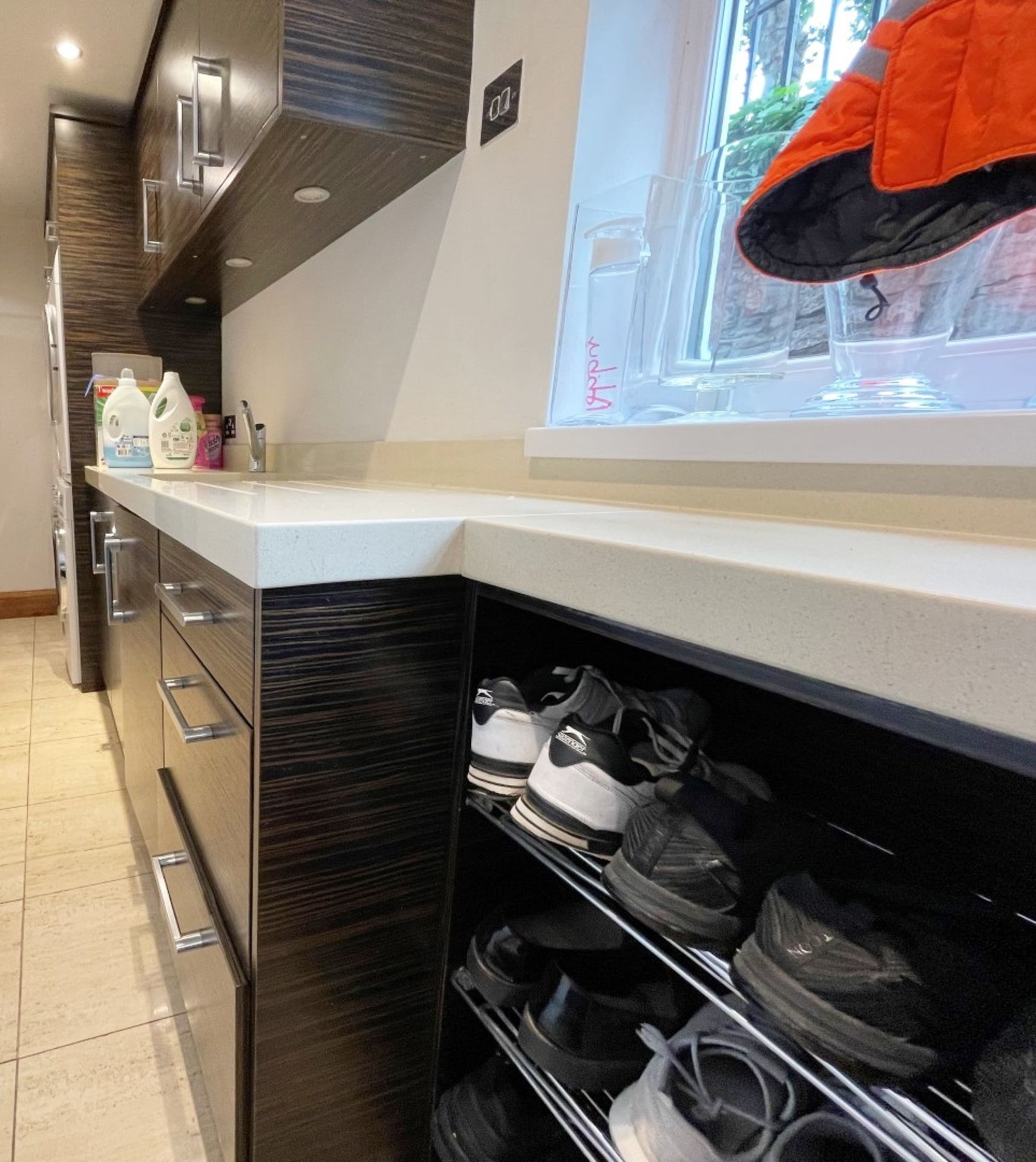 1 x Bespoke Fitted Mowlem & Co Utility Room - Includes Storage Cabinets, Sink And Granite Worktops - - Image 5 of 28