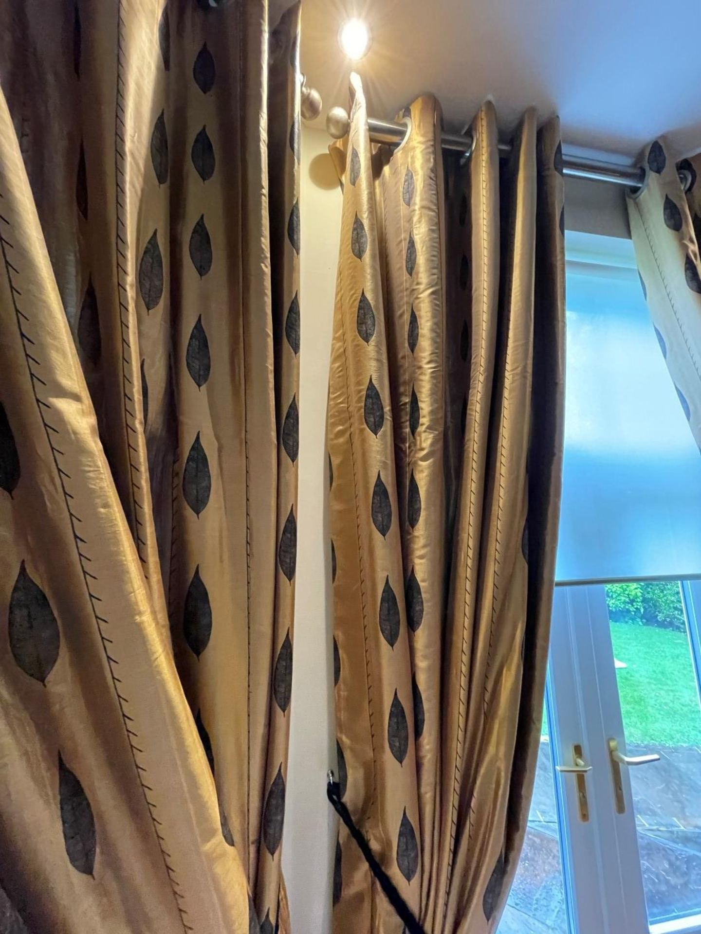 3 x Sets Of Bespoke Premium Quality Lined Curtains In Gold With A Leaf Design - 285cm Drop - Image 16 of 20