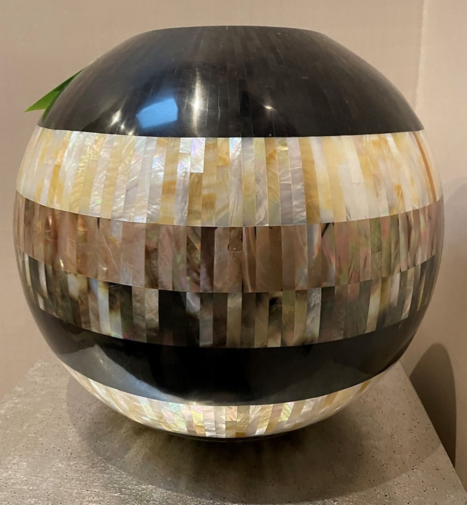 1 x Decorative Sphere With Mother Of Pearl-style Inlay - Dimensions: Height 34cm / Diameter 40cm -