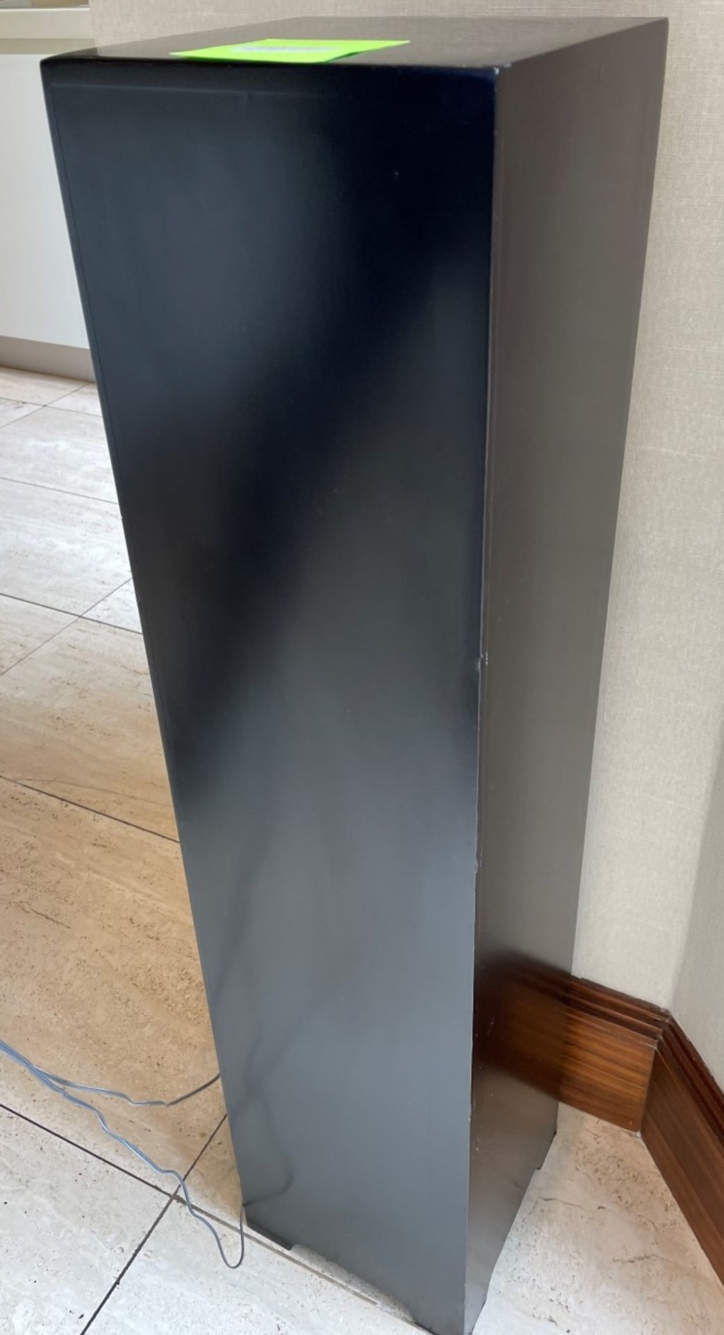 1 x Elegant Pedestal / Column / Plant Stand In Matt Black - Dimensions: 100 x 23 x 23cm - Image 2 of 4