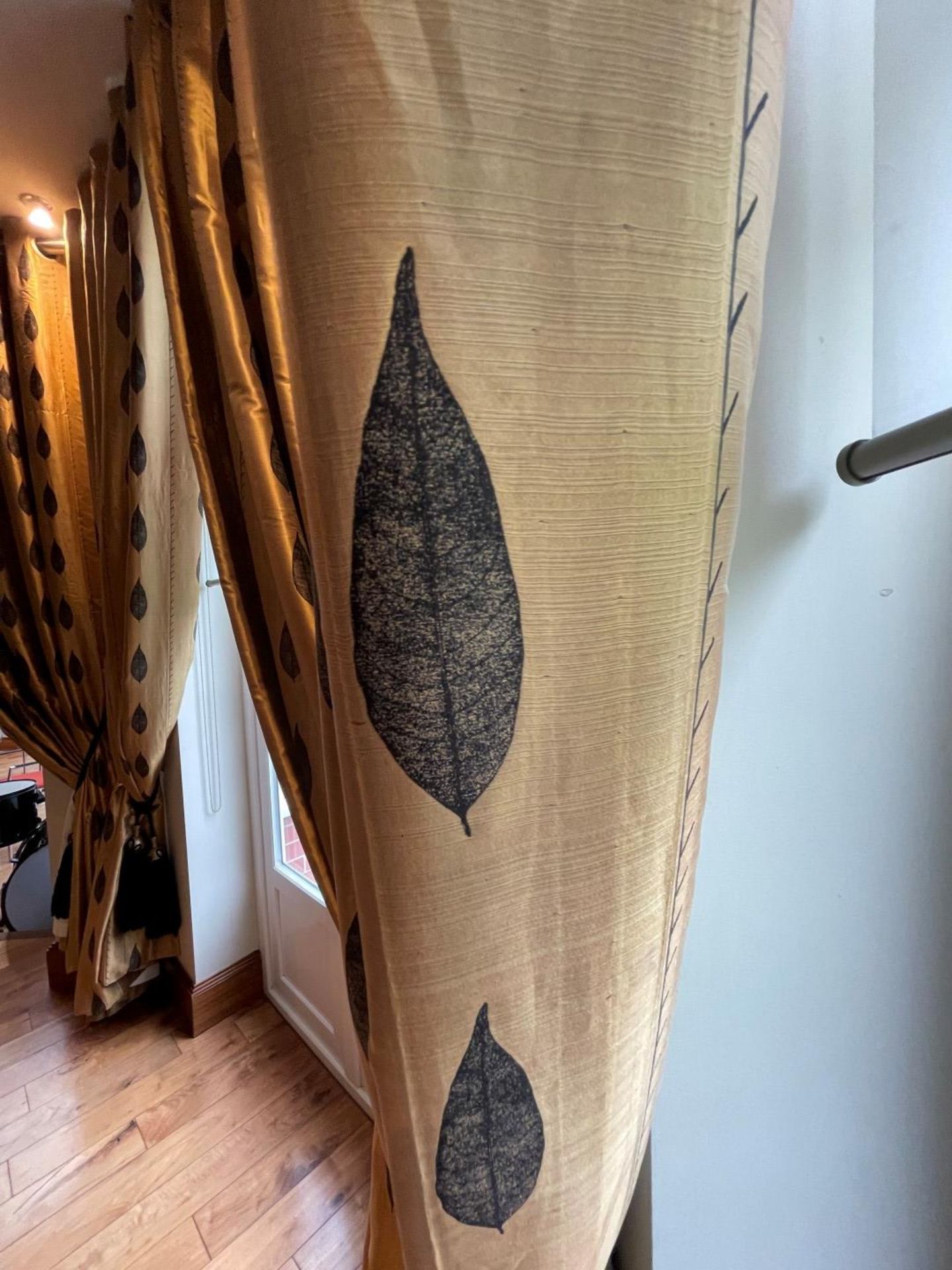 3 x Sets Of Bespoke Premium Quality Lined Curtains In Gold With A Leaf Design - 285cm Drop - Image 6 of 20