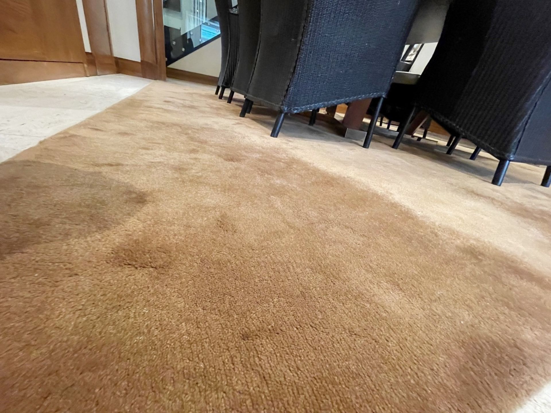 1 x Large Premium Carpet In Light Brown - Dimensions: 340cm / 300cm - Ref: SGV132-GF/BDR - CL672 - - Image 4 of 6