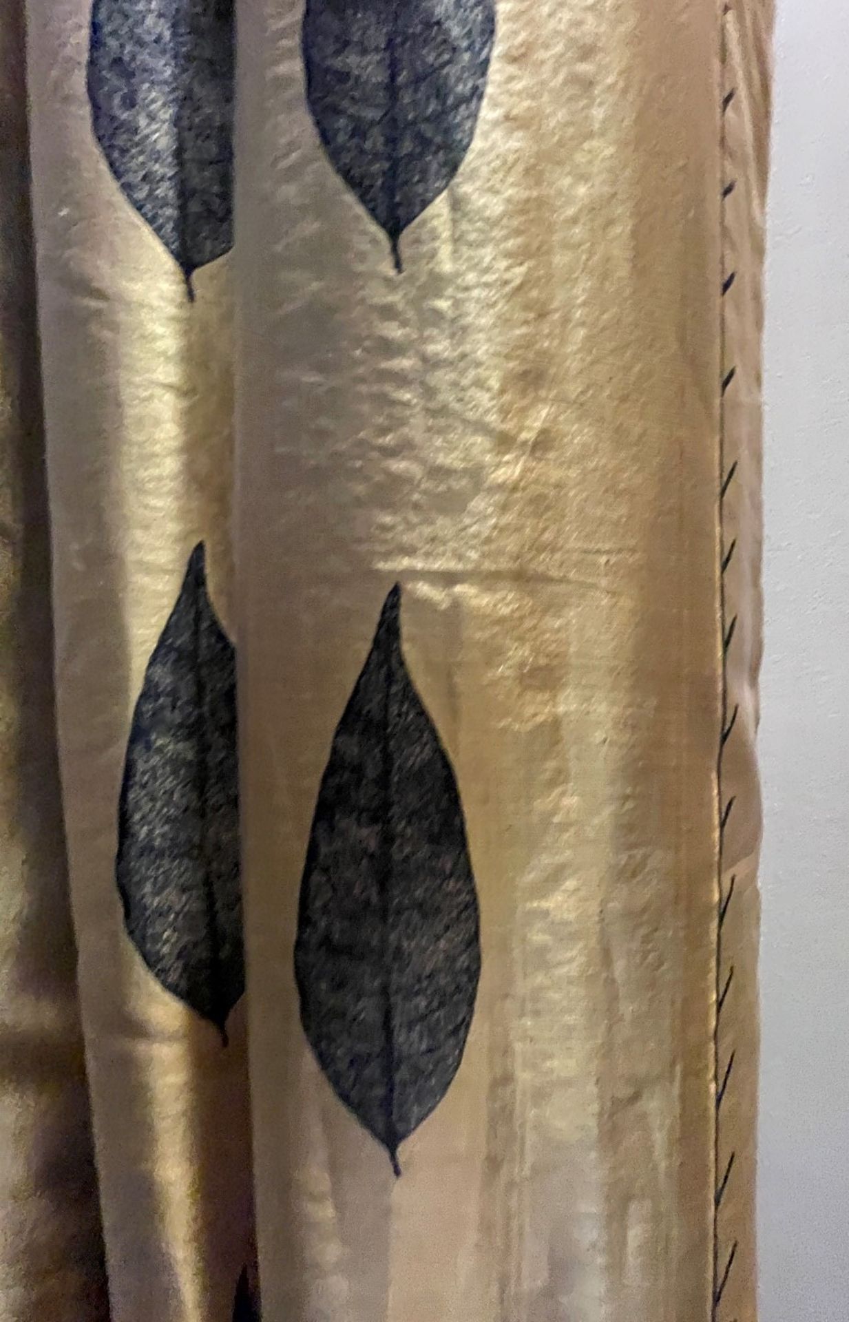 3 x Sets Of Bespoke Premium Quality Lined Curtains In Gold With A Leaf Design - 285cm Drop - Image 13 of 20