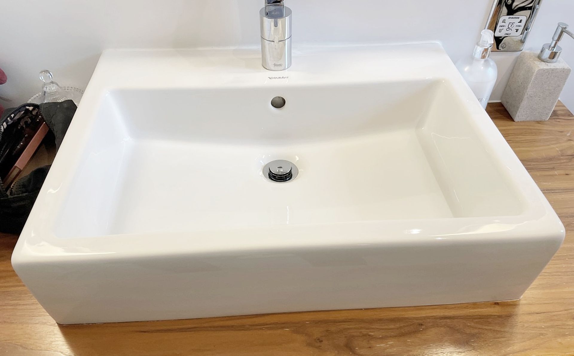 1 x Complete Bathroom Suite With Philip Starck, Duravit & Vitra Fittings - NO VAT ON THE HAMMER - Image 31 of 34