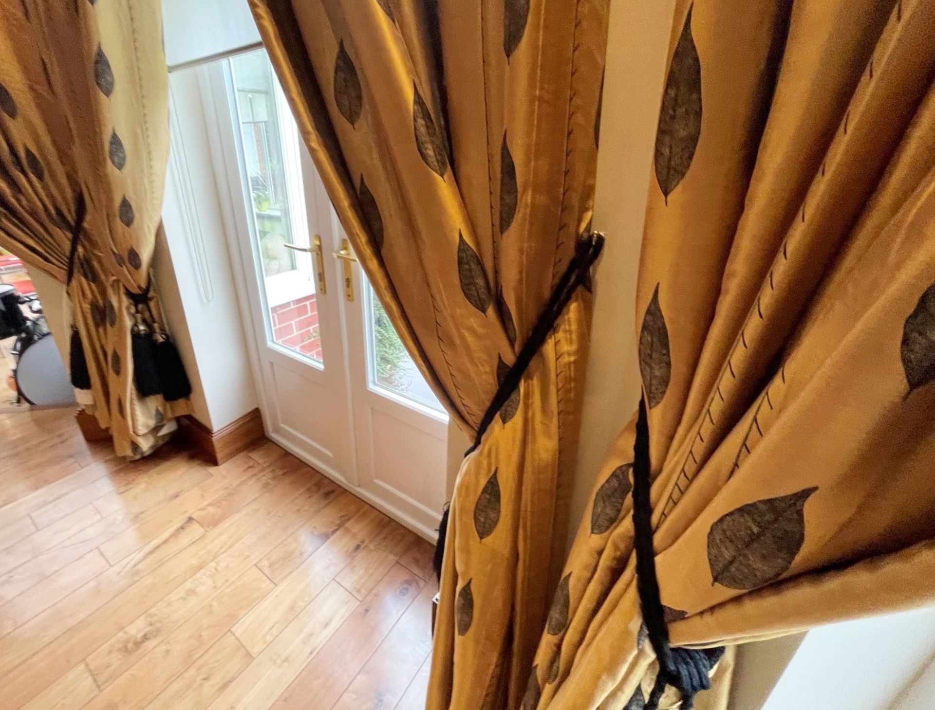 3 x Sets Of Bespoke Premium Quality Lined Curtains In Gold With A Leaf Design - 285cm Drop - Image 8 of 20