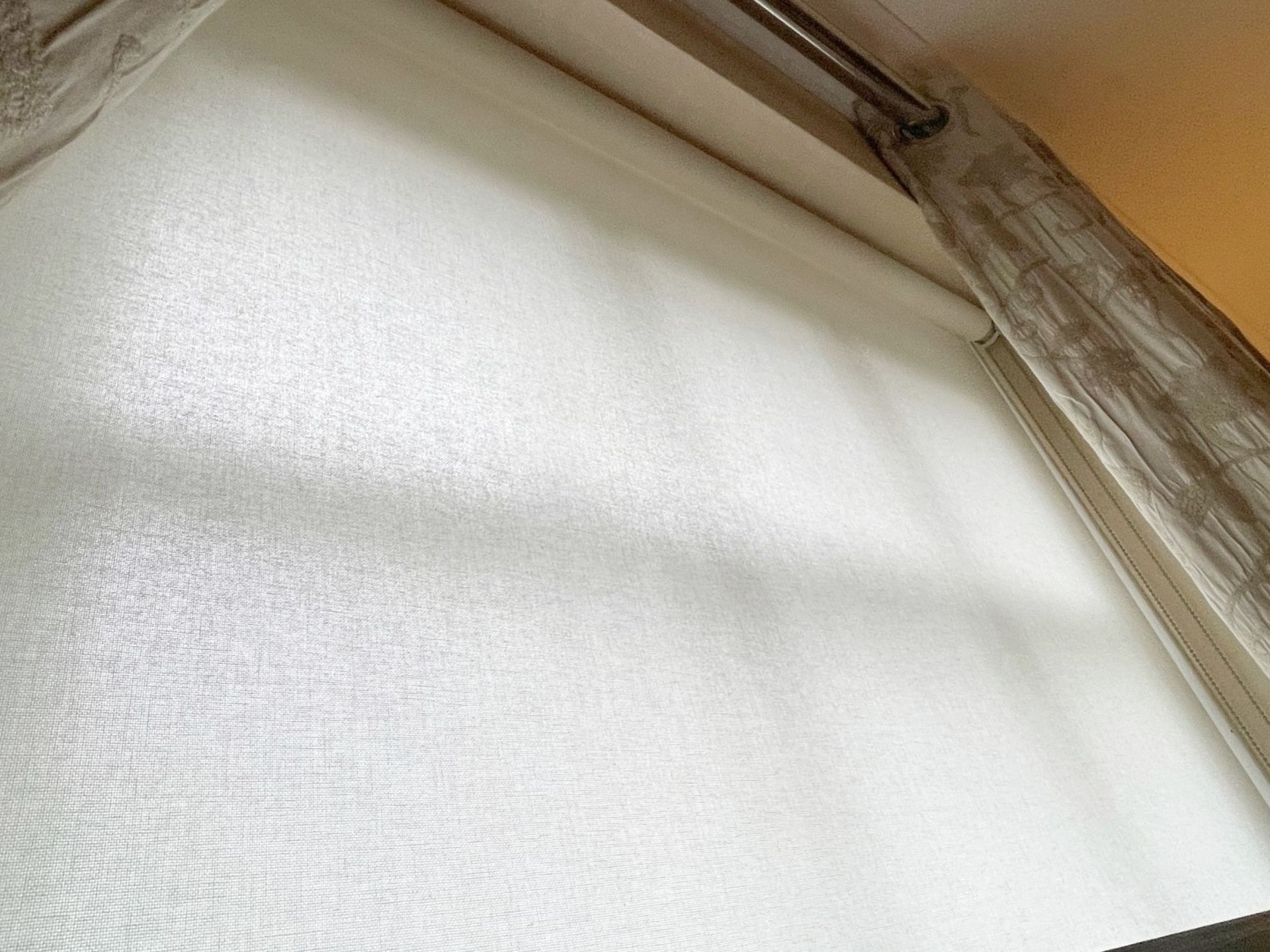 1 x Heavily Lined Premium Embosed Pair Of Curtains - Includes Poles And Blind - Ref: SGV126/GF-Ent - - Image 10 of 12