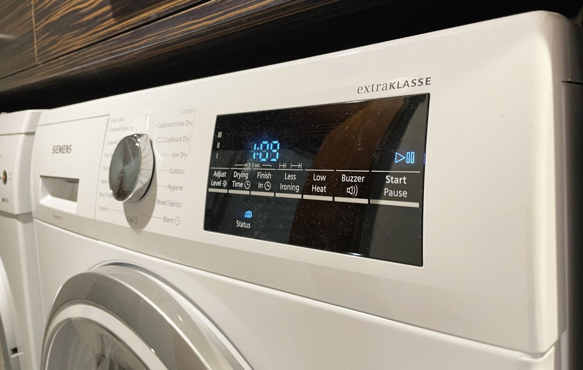 1 x Siemens ExtraKlasse Washing Machine - Dimensions (approx): H84.8cm x W59.8cm x D59cm - Ref: - Image 2 of 3