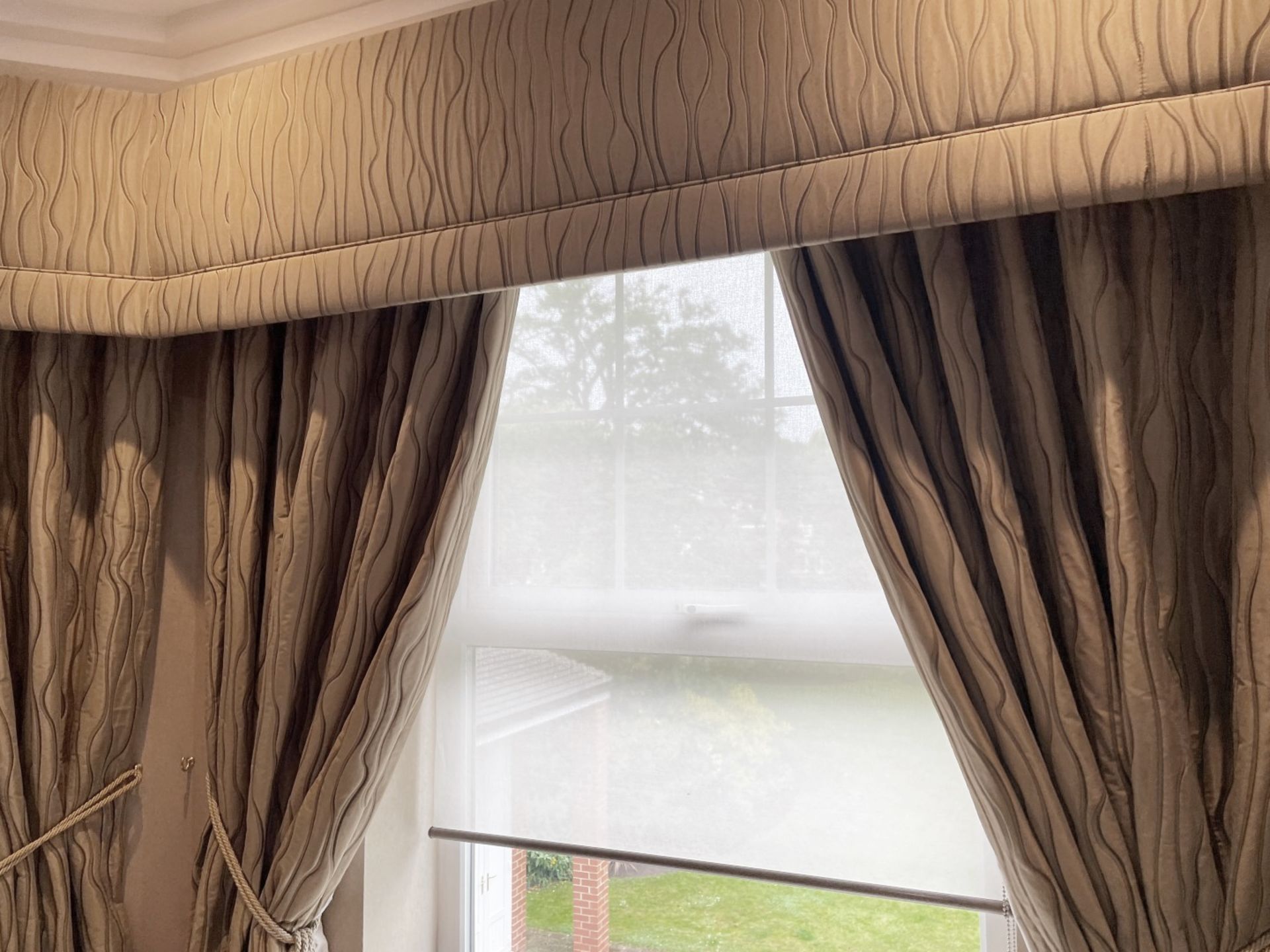 3 x Pairs of Premium Quality Curtains - Each Includes Pelmets, Ties & Blinds - NO VAT - Image 13 of 14