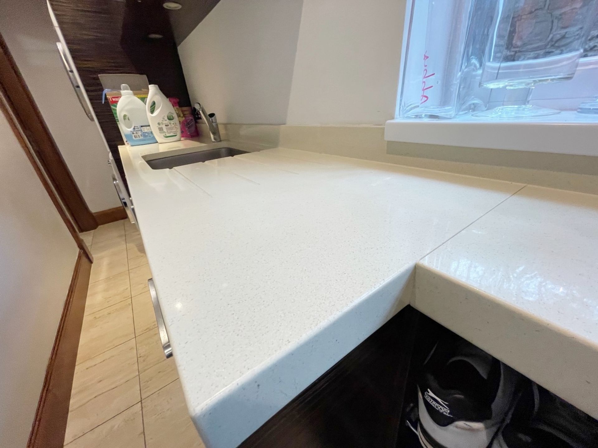 1 x Bespoke Fitted Mowlem & Co Utility Room - Includes Storage Cabinets, Sink And Granite Worktops - - Image 20 of 28