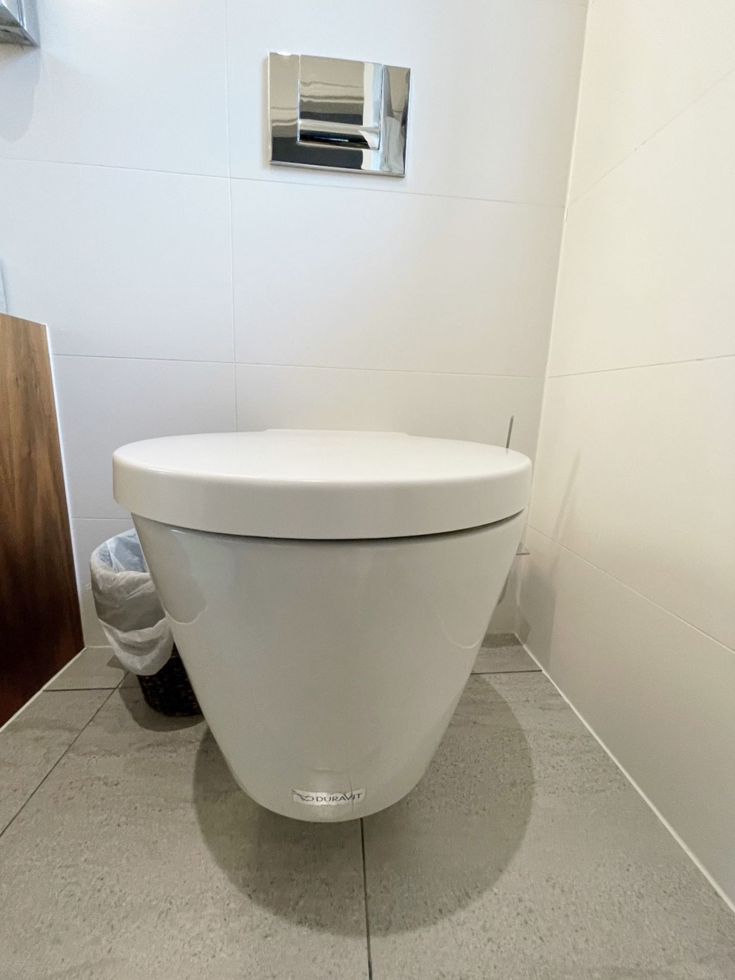 1 x Complete Bathroom Suite With Philip Starck, Duravit & Vitra Fittings - NO VAT ON THE HAMMER - Image 3 of 34