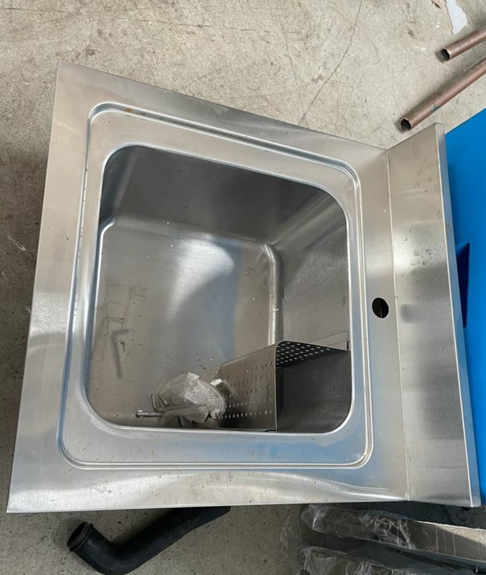 1 x Stainless Steel Wash Basin With Stand and Legs - CL667 - Location: Brighton, Sussex,