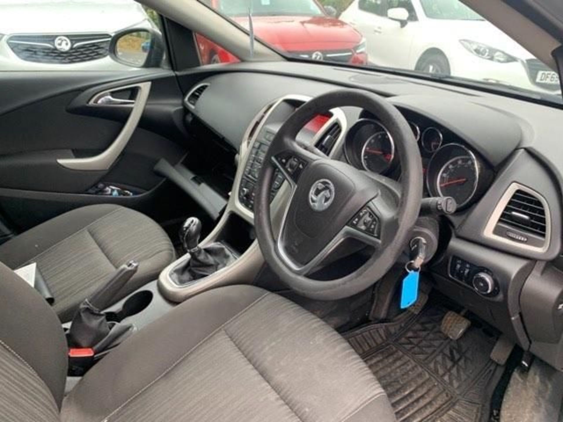 2010 Vauxhall Astra Exclusiv 113 5dr Hatchback - CL505 - Ref: VVS0015 - NO VAT ON THE HAMMER - Locat - Image 14 of 26
