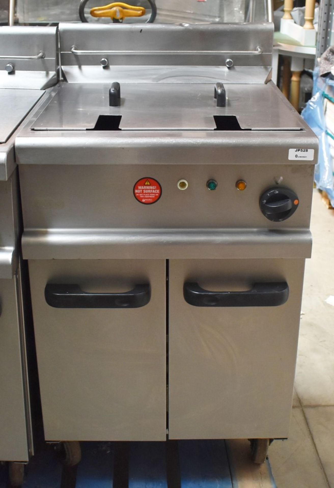 1 x Lincat Opus 700 OE7113 Single Large Tank Electric Fryer With Built In Filteration - 240V / 3PH P - Image 12 of 12
