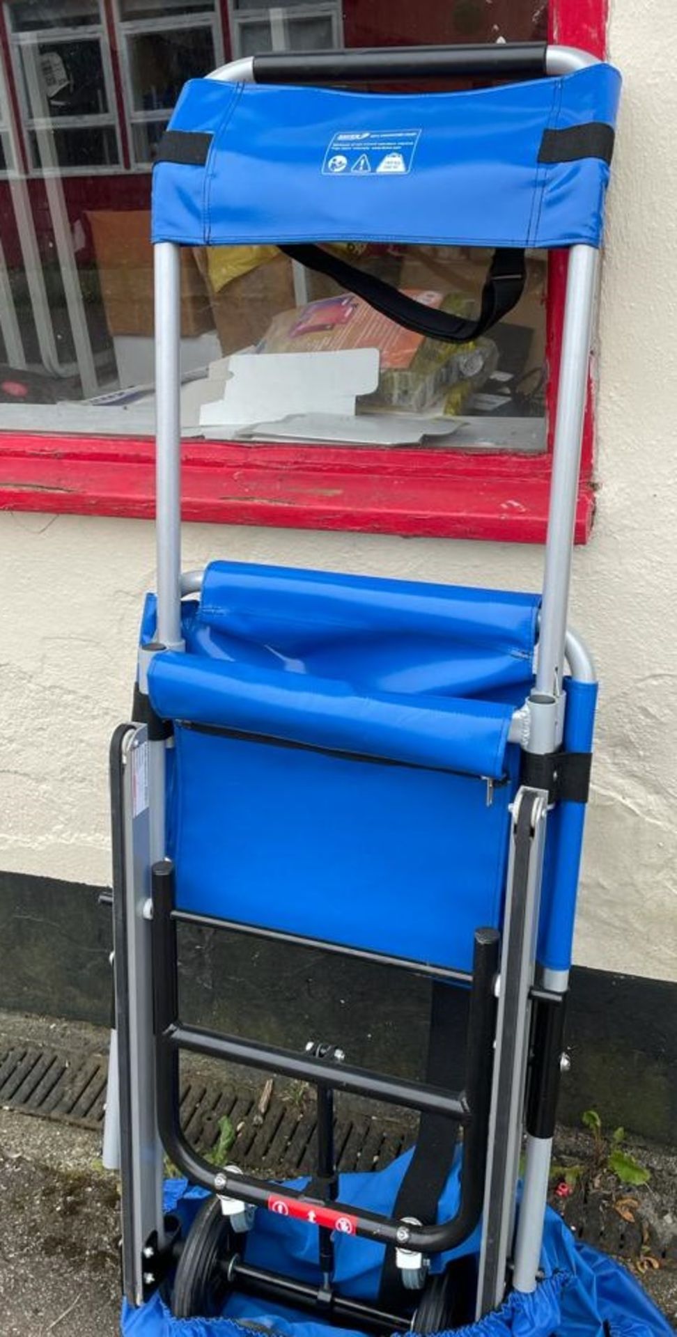 1 x Evacuation Chair With Cover - CL667 - Location: Brighton, Sussex, BN26Collections:This item is