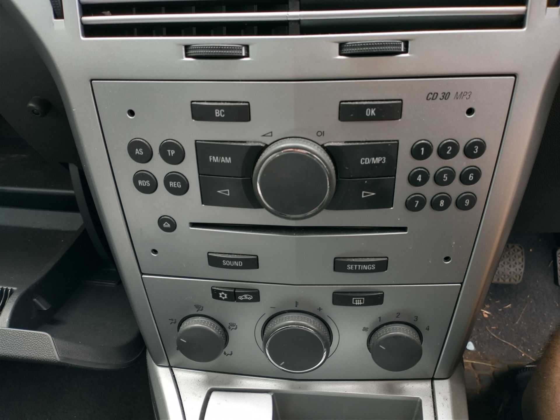 2010 Vauxhall Astra Active 5dr Hatchback 1.4 Petrol - CL505 - Ref: VVS0014 - NO VAT ON THE HAMMER - - Image 4 of 18