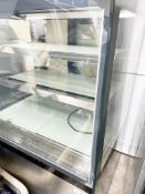 1 x Interlevin Cake Display Floor Fridge - CL667 - Location: Brighton, Sussex, BN26Collections: