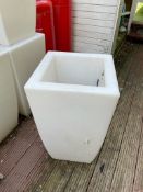 4 x Polycarbonate LED Plant Pots - CL667 - Location: Brighton, Sussex, BN26Collections:This item