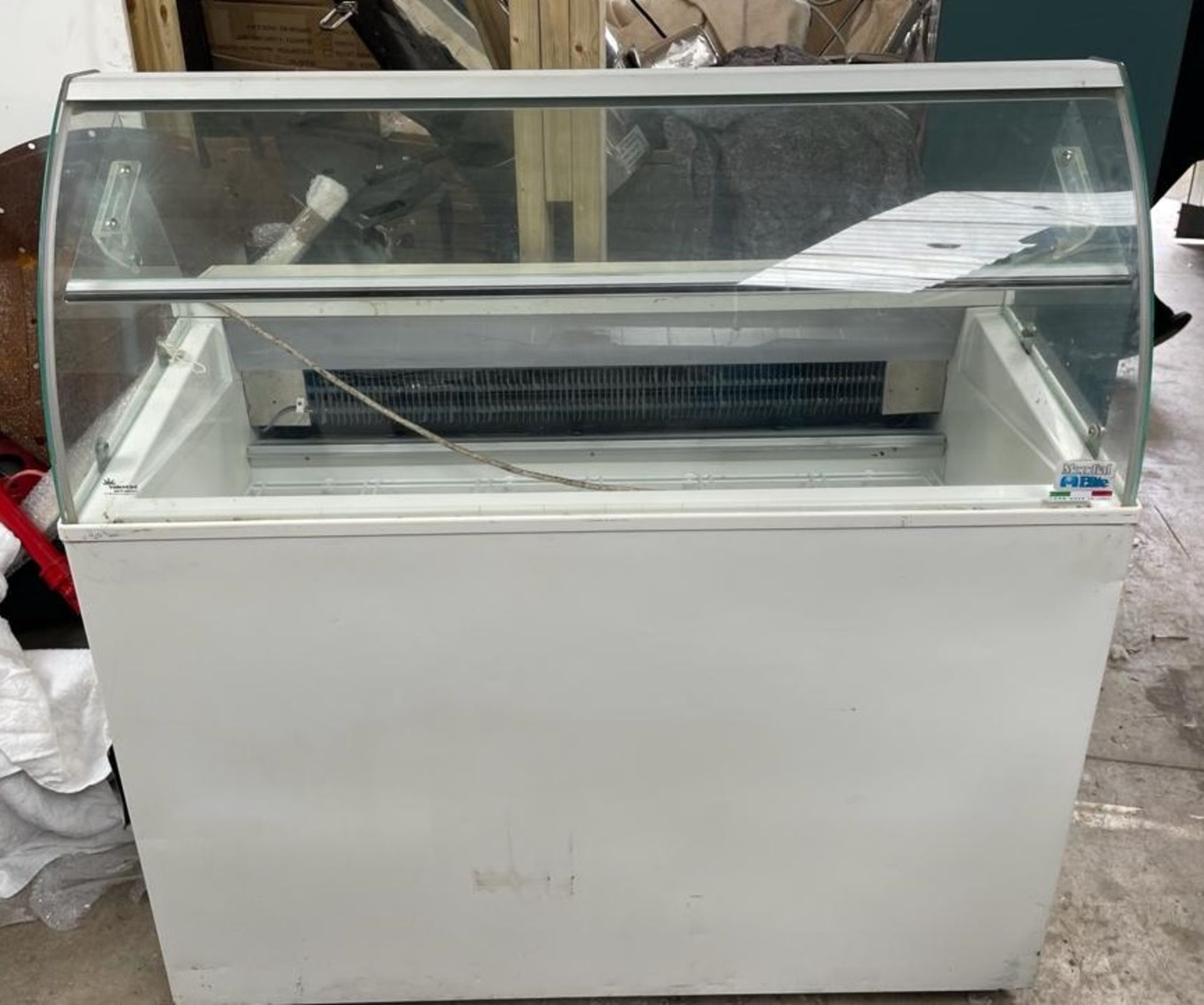 1 x Mondial Elite Eskimo 6 Refrigerated Display Chiller - Model E1412S0000 - CL667 - Location: