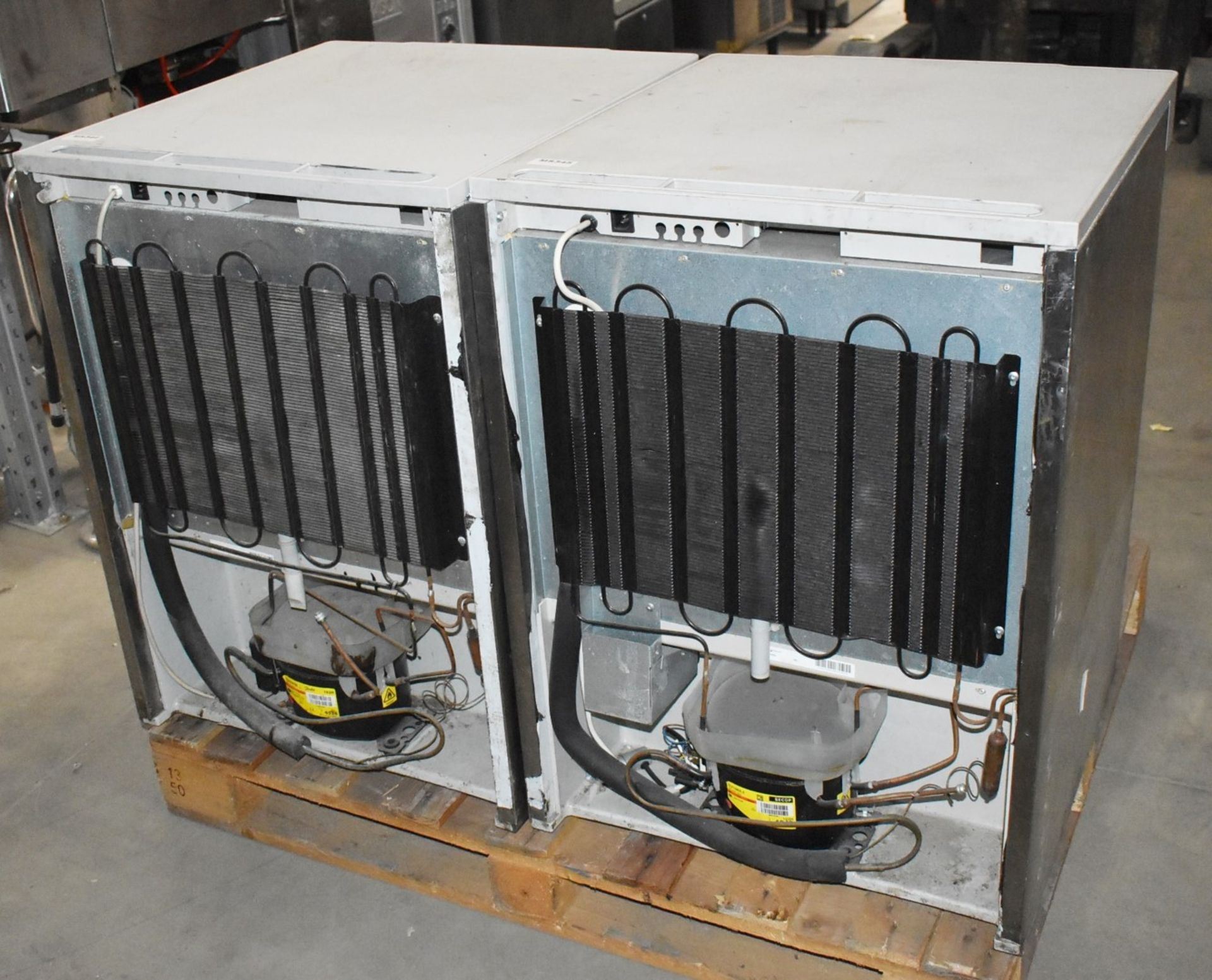 2 x Gram F 210 RG 3N 125 Ltr Undercounter Freezers - Recently Removed From a Restaurant - Image 2 of 8