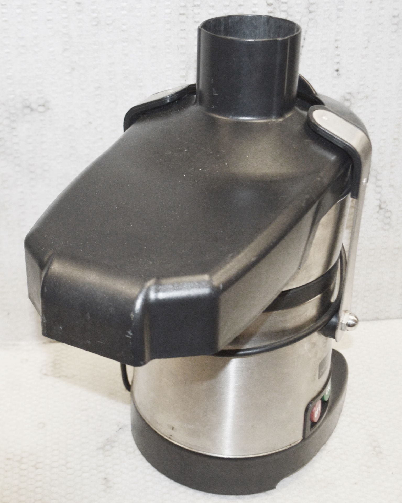 1 x Chef Master Automatic Juicer - Recently Removed From A Commercial Restaurant Environment - CL011 - Image 7 of 13