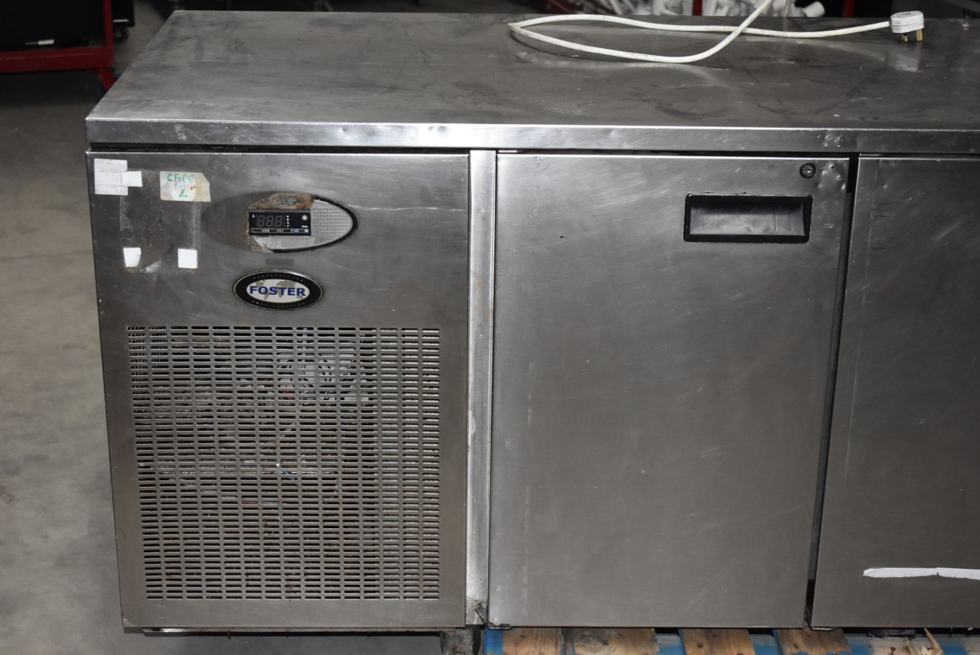 1 x Fosters Three Door Countertop Refrigerator With Stainless Steel Exterior - Dimensions: H81 x - Image 3 of 9