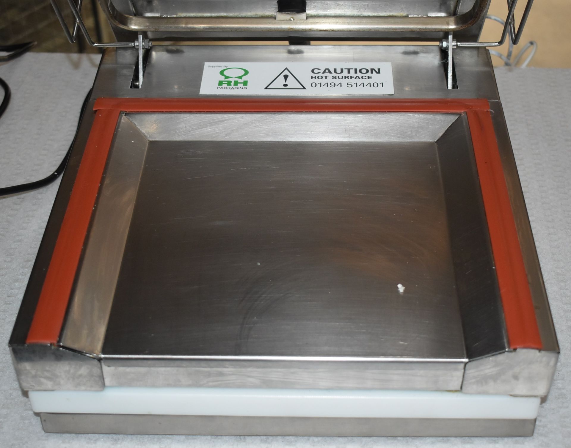 1 x Mistral 350 Heat Sealing Machine For Fish, Meats and More - Recently Removed From a Major - Image 3 of 10