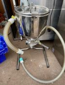 1 x Stainless Steel Rice Cleaner With Fittings - CL667 - Location: Brighton, Sussex,