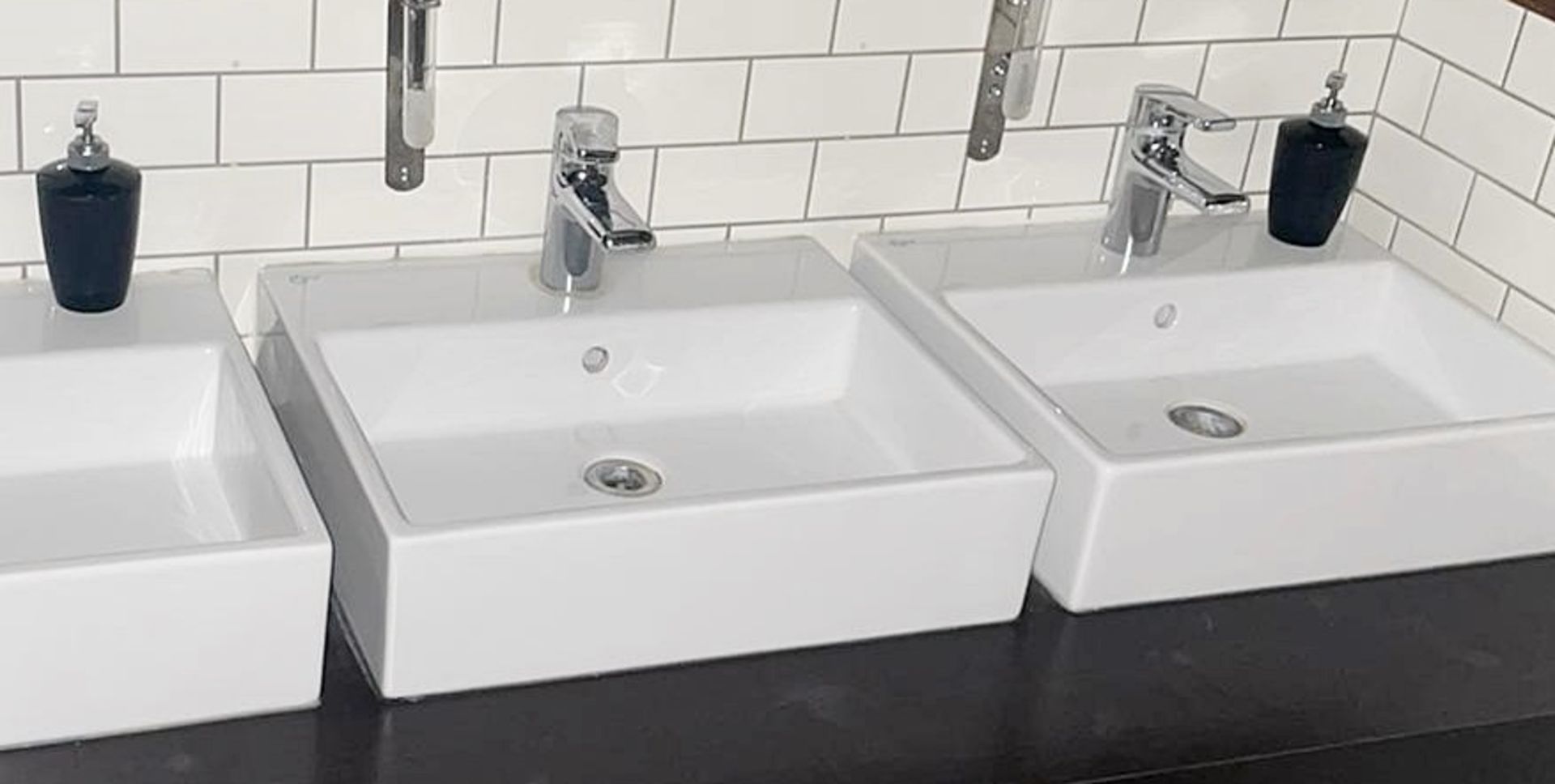 1 x Bathroom Sink Unit With Three Ceramic Countertop Sink Basins and Mixer Taps - Dimensions H120 - Image 2 of 2