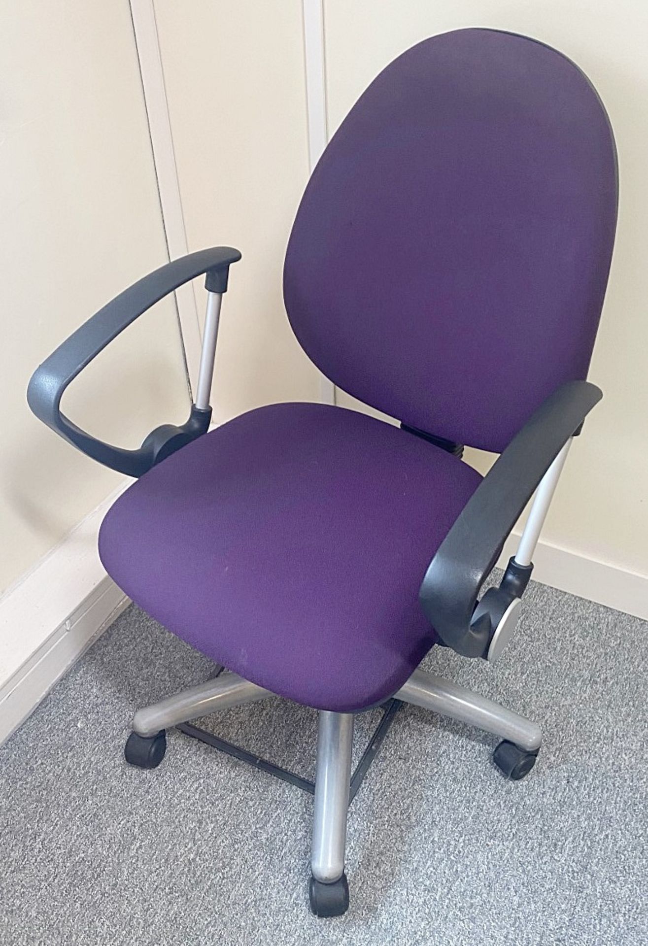 4 x TORASEN 'Mercury' Office Purple Swivel Chairs (M60A) - From An Executive Office Environment -