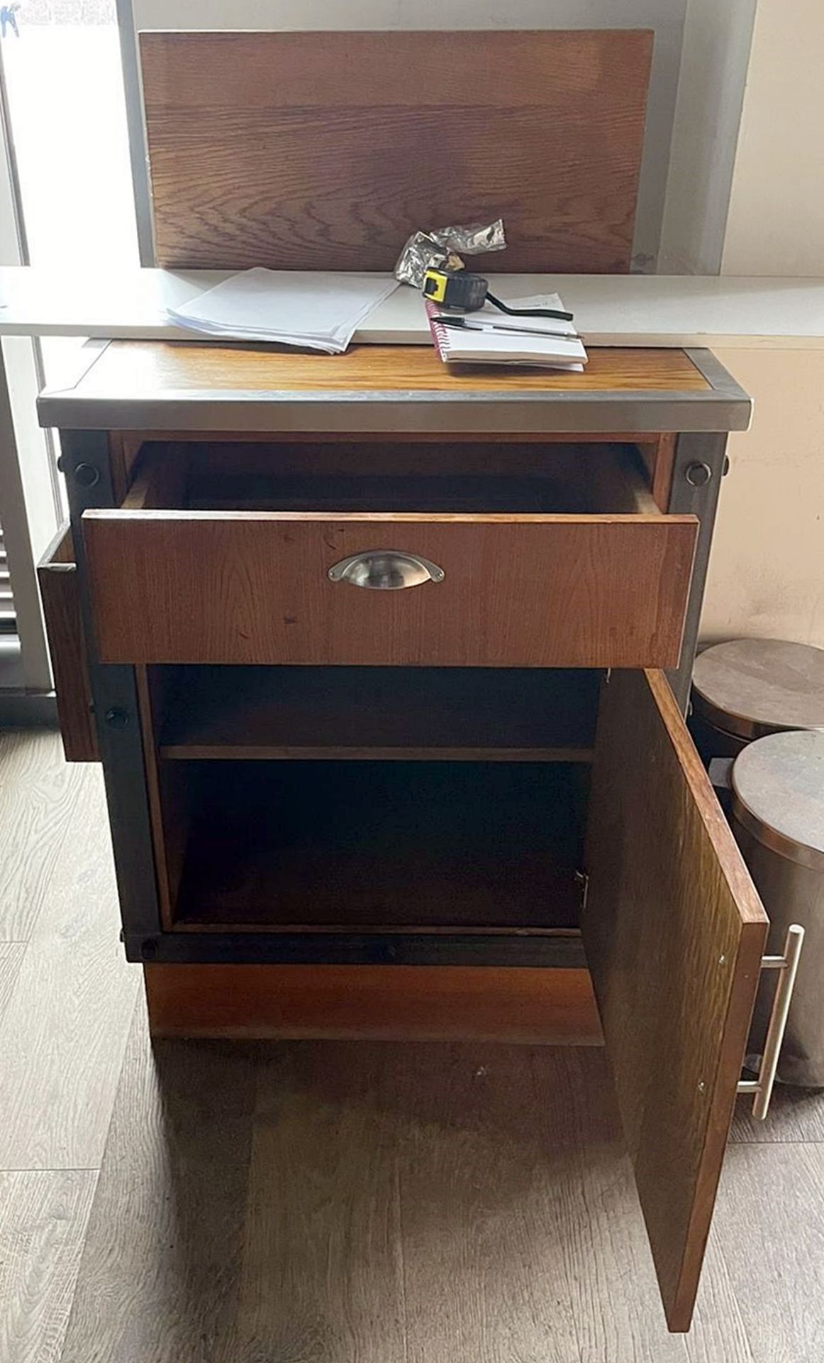 1 x Bespoke Waiter / Waitress Service Station With an Oak Finish and Industrial Style Metalwork - - Image 2 of 3