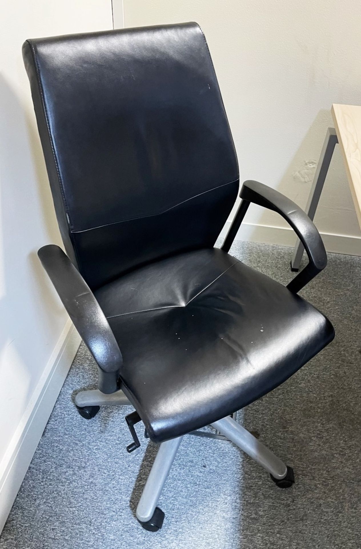 1 x Verco Ergonomic Operators Black Leather Swivel Office Chair - From A Executive Office