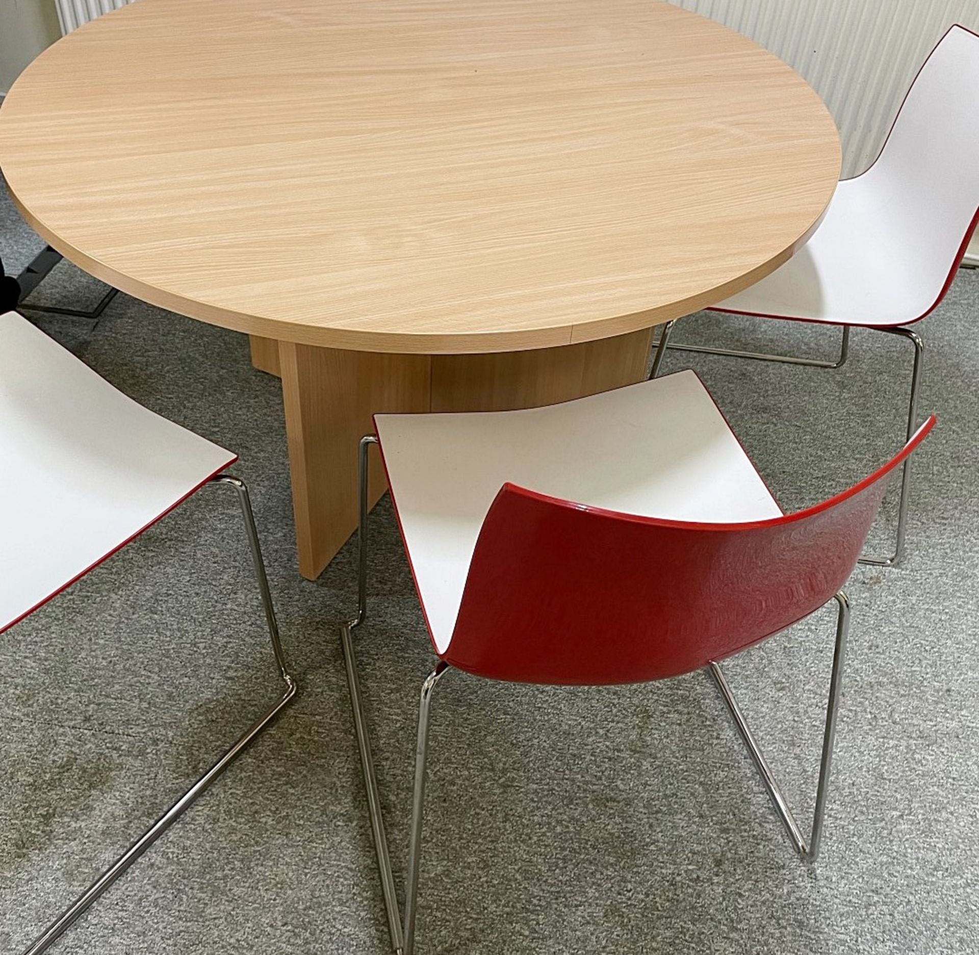 5 x Contemporary Stackable Office Chairs In Red & White - From An Executive Office Environment - - Image 4 of 4