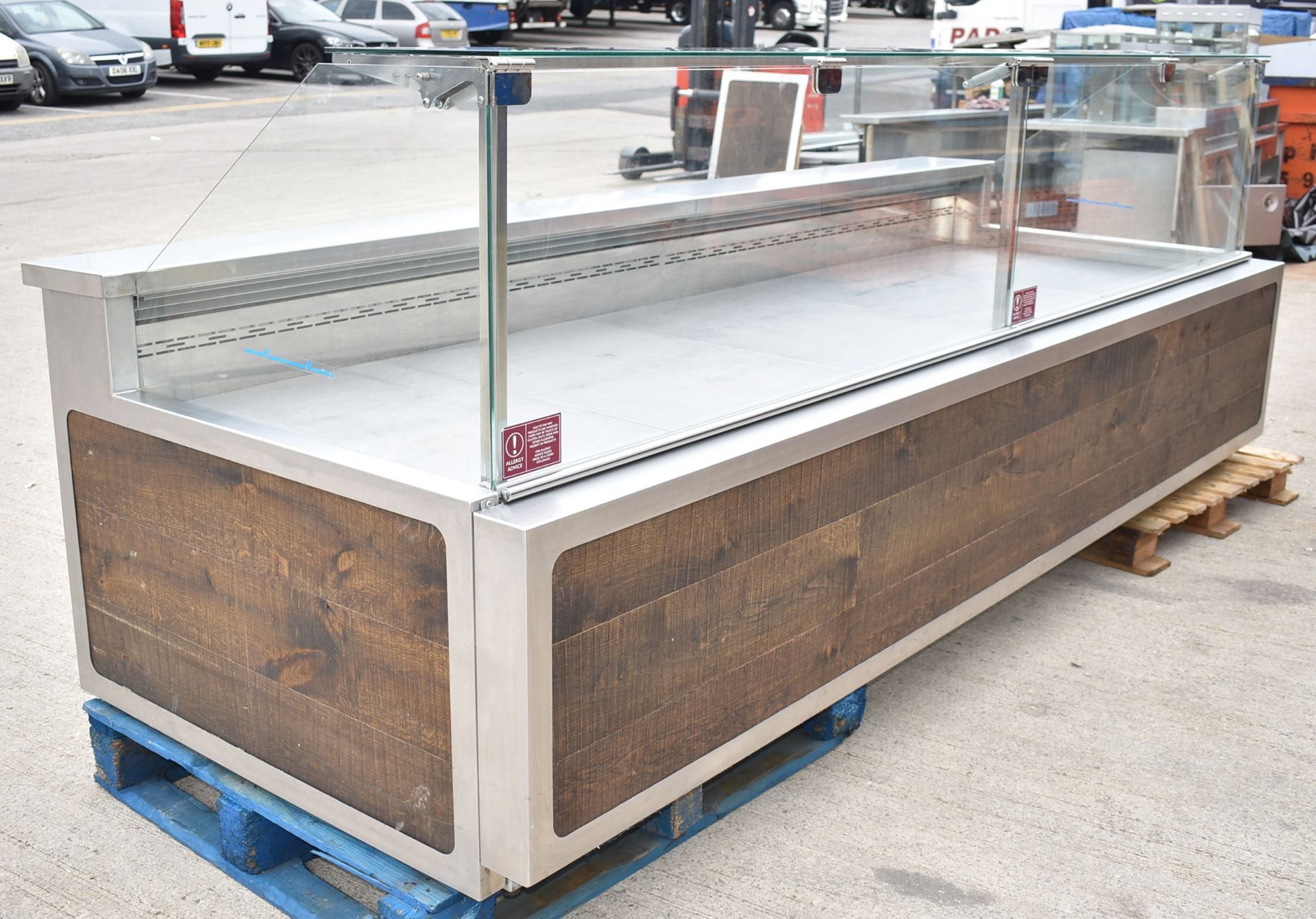 1 x Eurocryor Bistro Refrigerated Retail Counter - Suitable For Takeaways, Butchers, Deli, Cake - Image 11 of 28