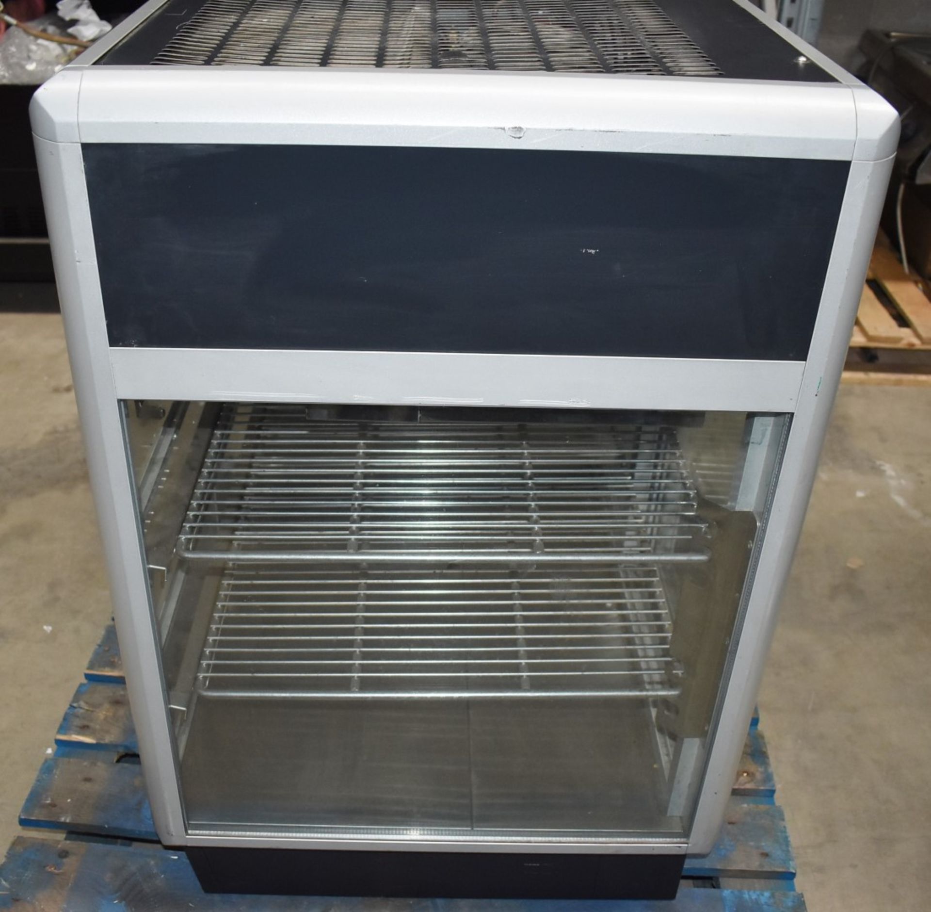 1 x Lincat Commercial Chilled Display Fridge Glass Cake Fridge Merchandiser - Model DR6/100 - RRP £ - Image 4 of 16