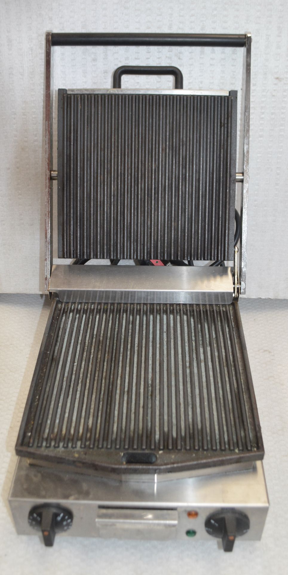1 x Lincat Electric Contact Panini Grill For Commercial Catering Kitchens - Recently Removed From - Image 3 of 3