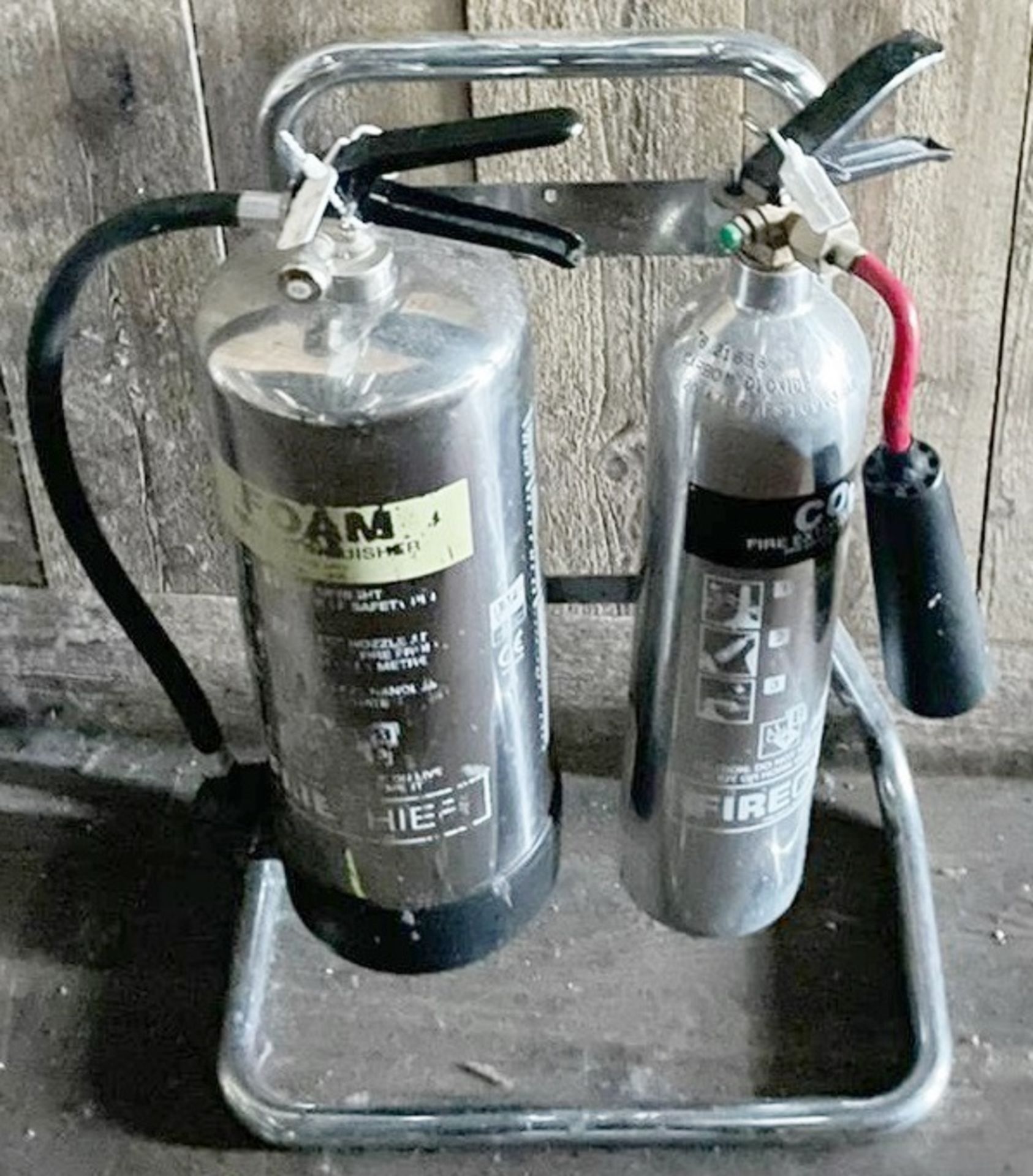 4 x Chrome Fire Extinguishers With Stands - CL674 - Location: Telford, TF3Collections:This item is - Image 2 of 2