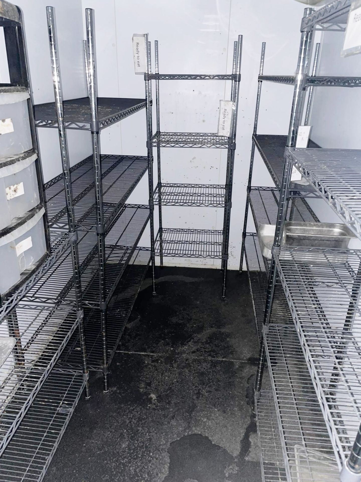 5 x Walk in Fridge Wire Shelves in Chrome - Various Sizes Included - CL674 - Location: Telford,