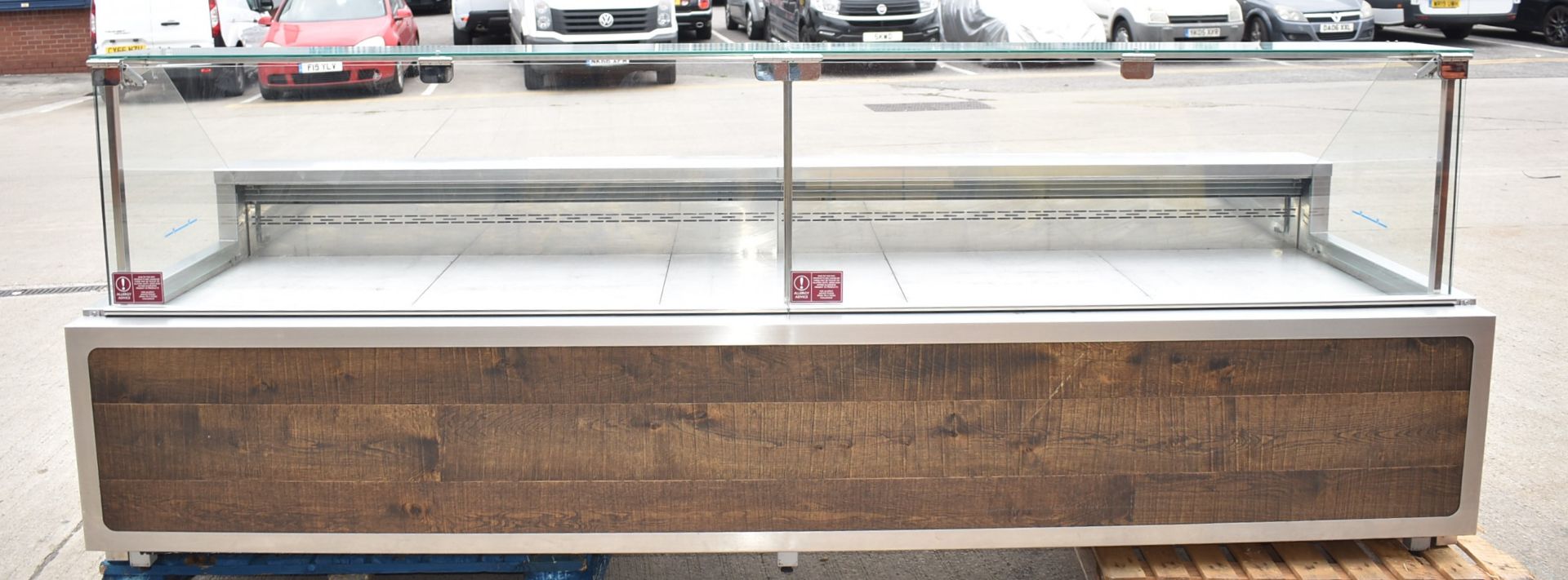 1 x Eurocryor Bistro Refrigerated Retail Counter - Suitable For Takeaways, Butchers, Deli, Cake - Image 24 of 28