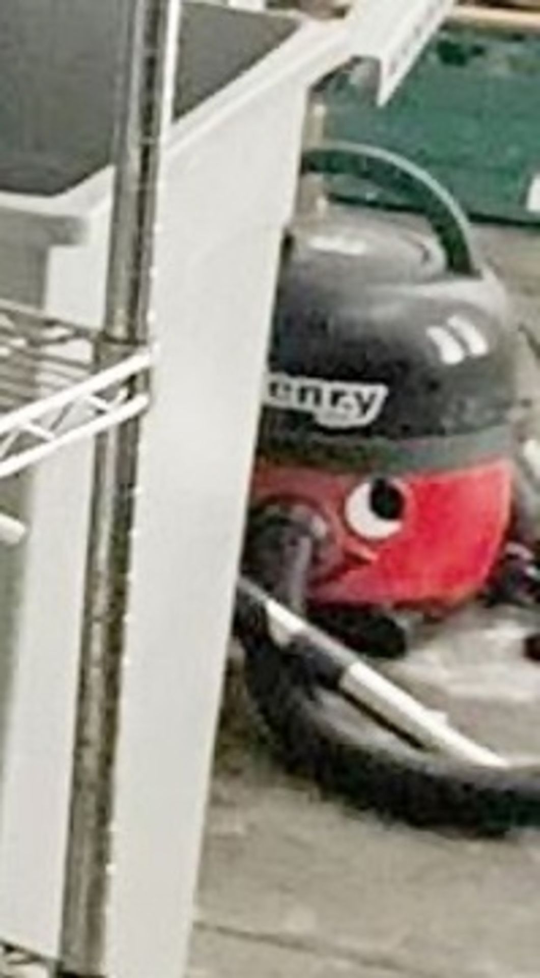 1 x Numatic Henry Hoover - CL674 - Location: Telford, TF3 Collections: This item is to be removed