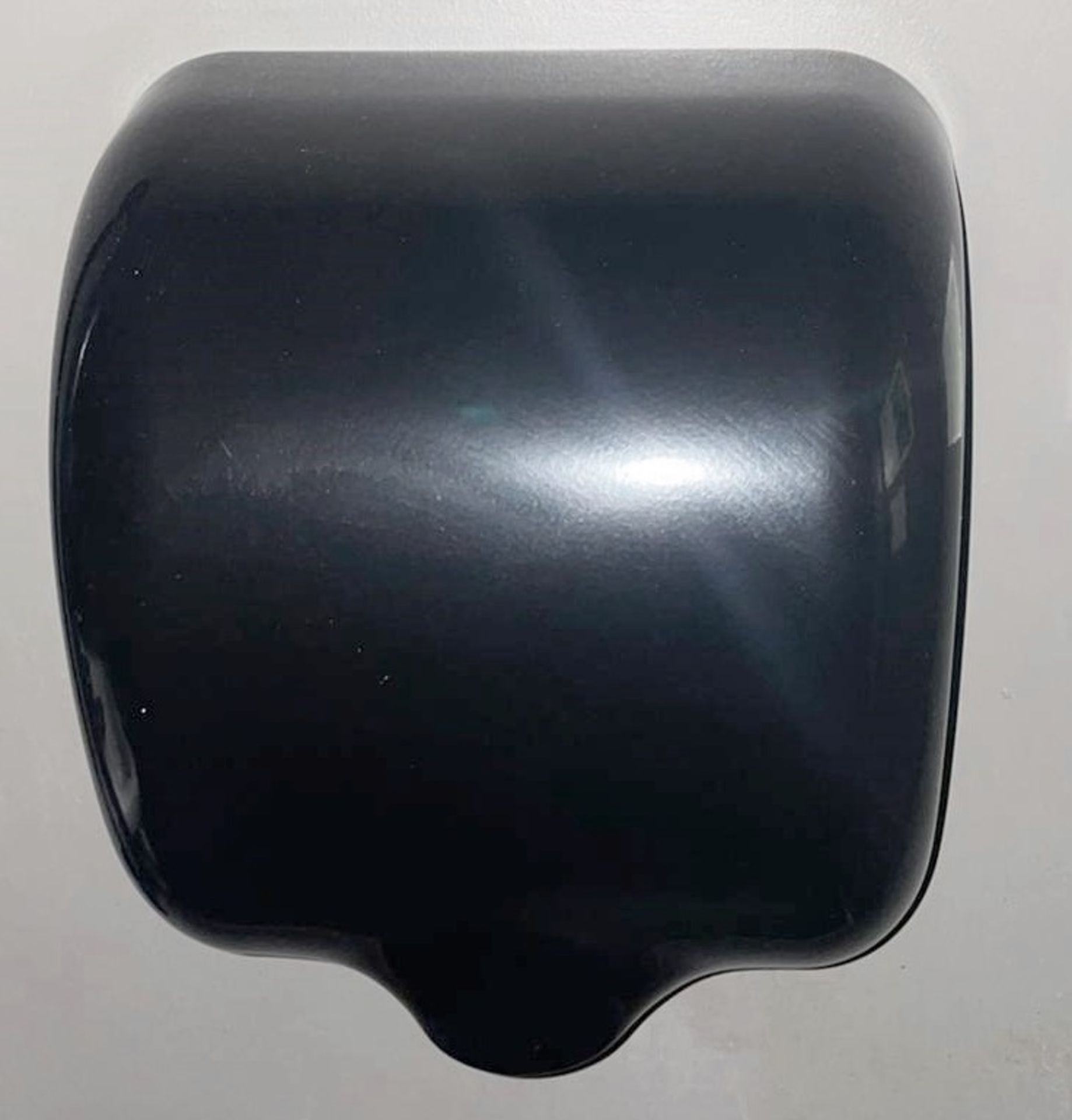 5 x Velocity Automatic Hand Dryers - CL674 - Location: Telford, TF3 Collections: This item is to